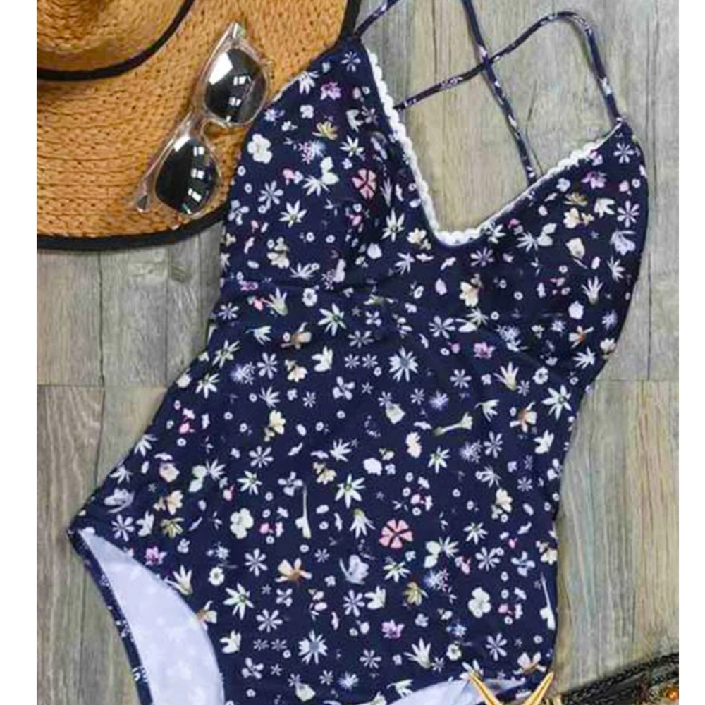 ⭐️SOLD⭐️ Floral Cross Back Beach One-Piece Swimsuit